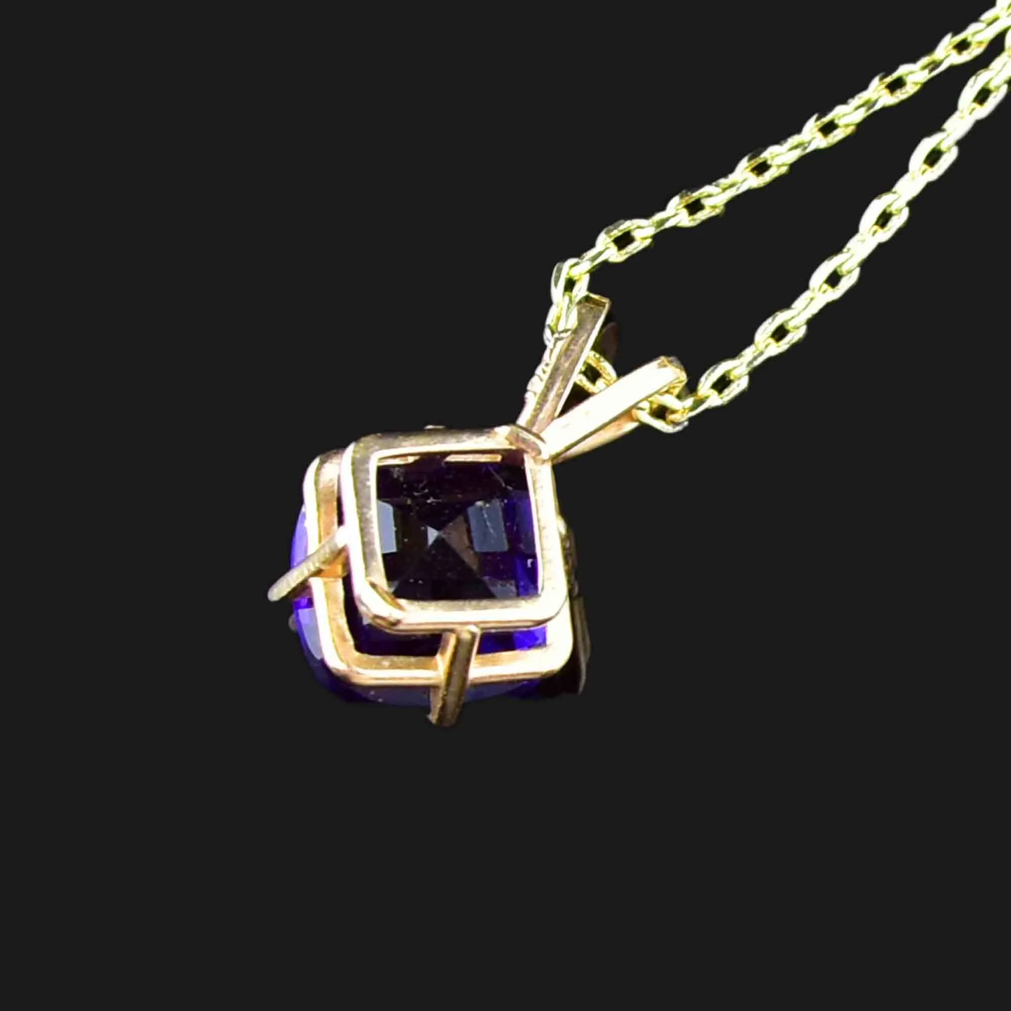 14K Gold Checkerboard Amethyst Pendant Necklace