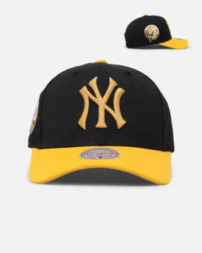 Mitchell & Ness New York Yankees Enter The Dragon Pro Crown Snapback Black/Ochre