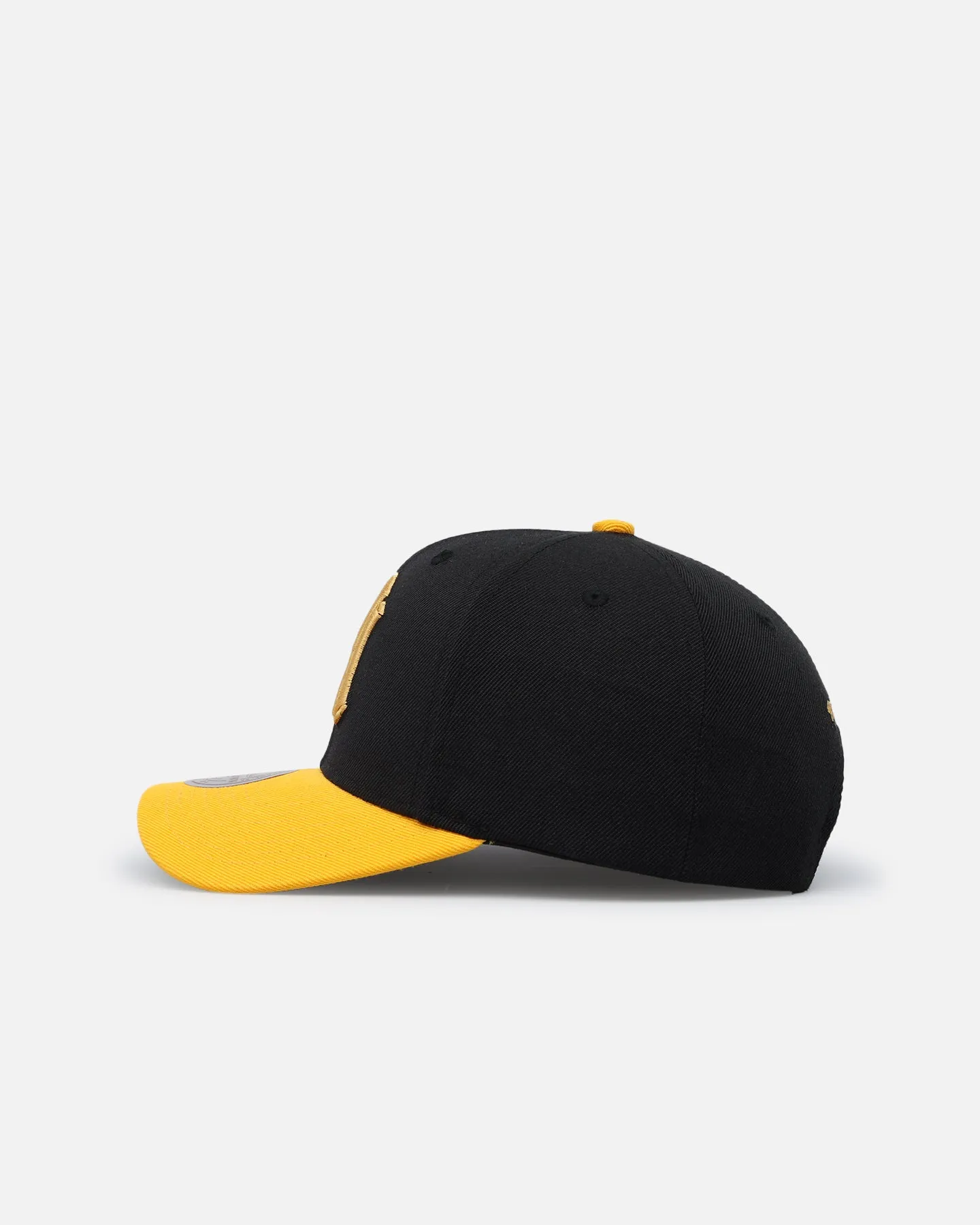 Mitchell & Ness New York Yankees Enter The Dragon Pro Crown Snapback Black/Ochre