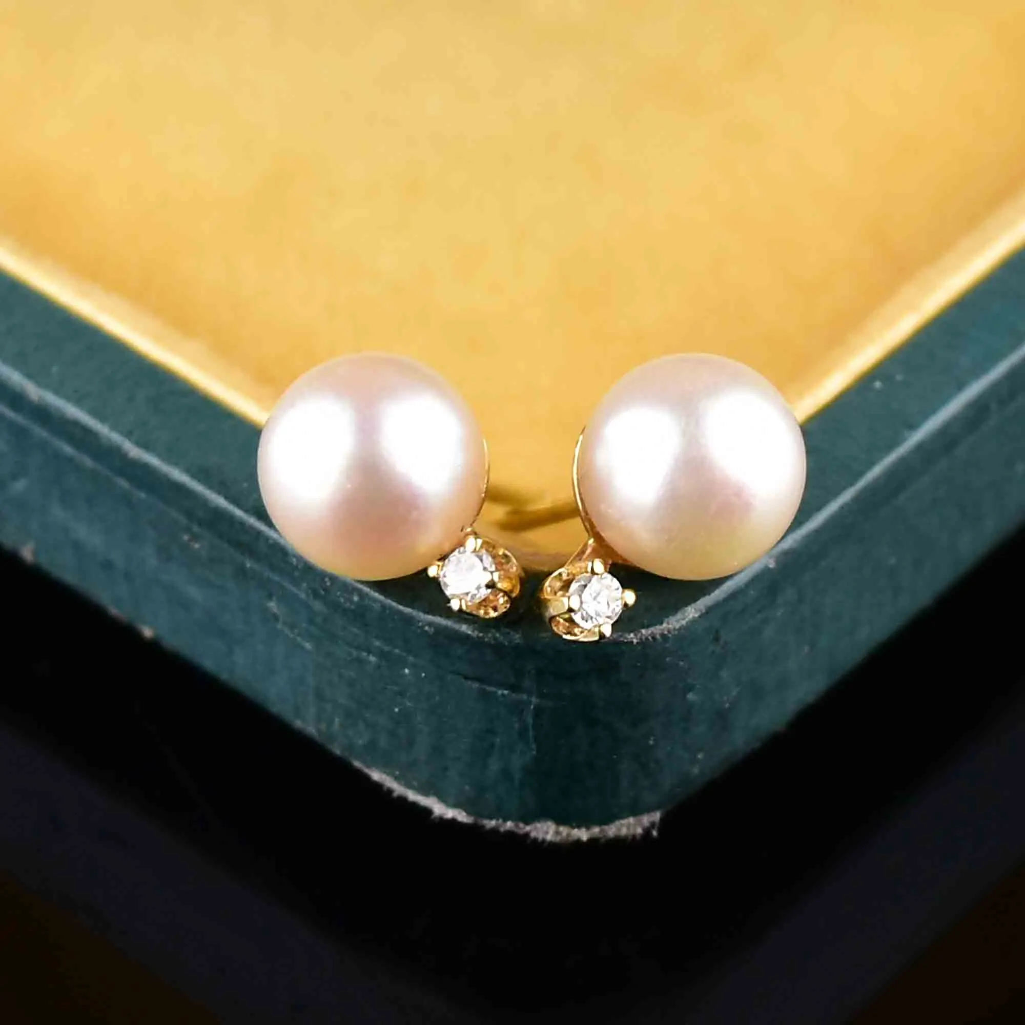 Vintage 14K Gold Diamond Pearl Stud Earrings